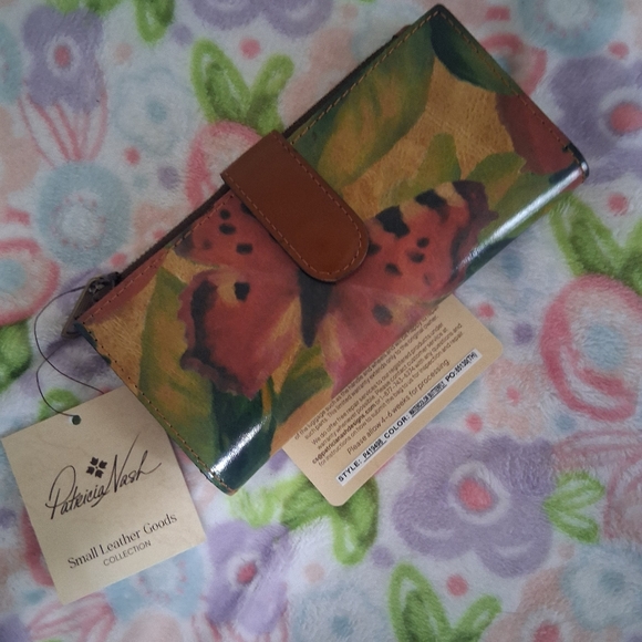 Patricia Nash Nazari Bi-fold Wallet In Watercolor Butterfly Print - Picture 4 of 10